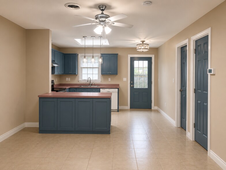 Great floor plan - 17140 FM 344 W