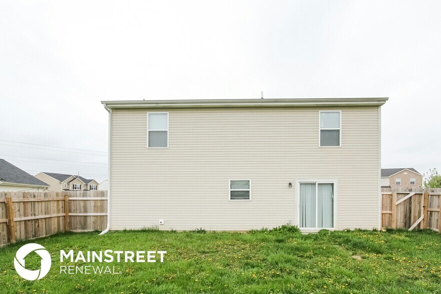 Building Photo - 2261 Rosswood Blvd