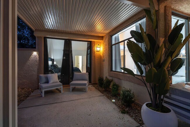 Building Photo - 3238 Brookfield Dr