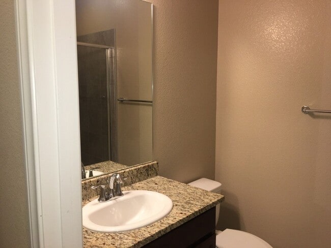 Building Photo - Sparks 3 Bedroom, 3 Bath Single Story - Ne...