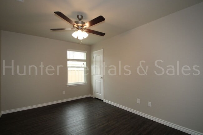 Building Photo - 505 Bonnie Dr