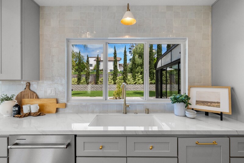 Building Photo - 2928 Gaviota Cir