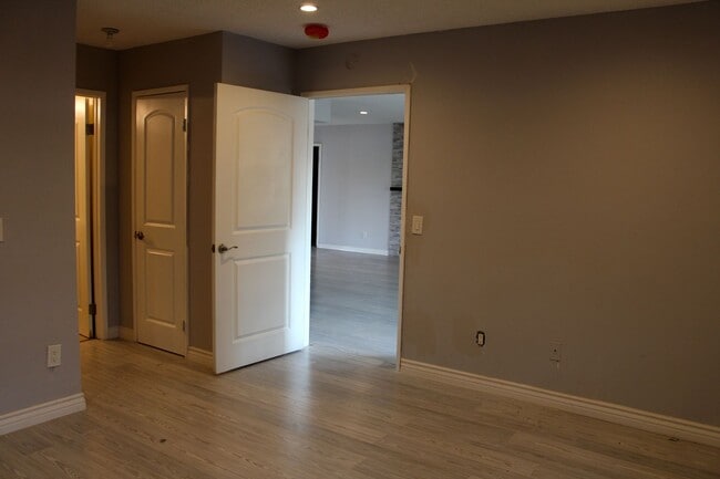 Building Photo - Home Sweet Home!!!