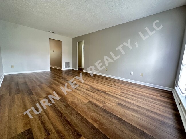Building Photo - Condo for rent in Grayson Valley