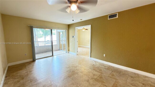 Building Photo - 2803 N Oakland Forest Dr