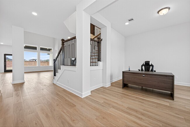 Building Photo - 14327 Vis Vw Dr