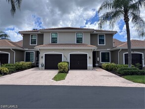 Building Photo - 7675 Meadow Lakes Dr