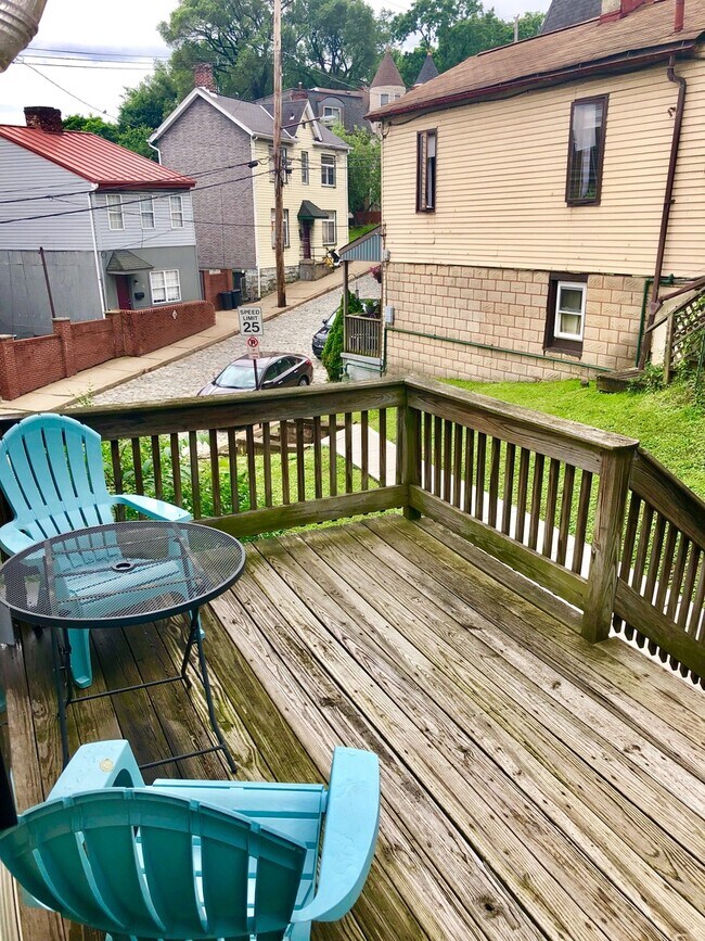 Building Photo - 32 Wyoming St