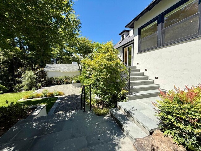 Building Photo - 5 Monte Vista Ave