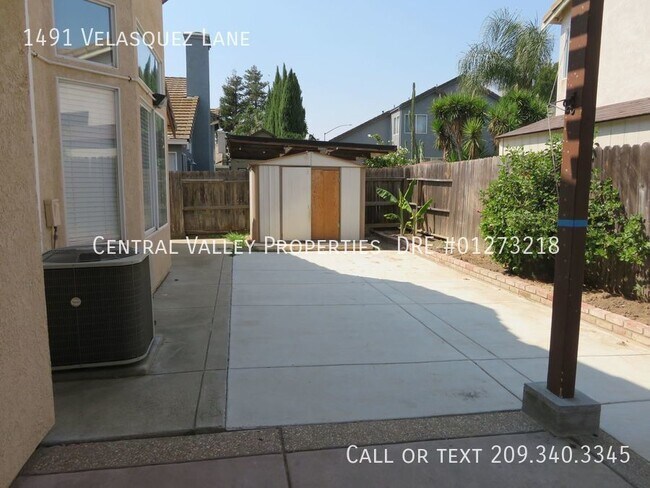 Building Photo - OCTOBER SPECIAL! $300 off 1st Month's Rent!