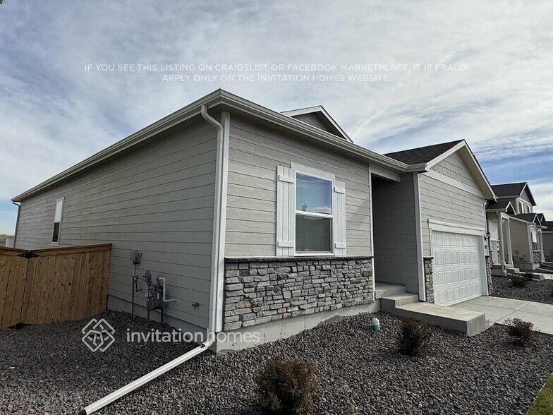 Building Photo - 972 Cascade Falls St