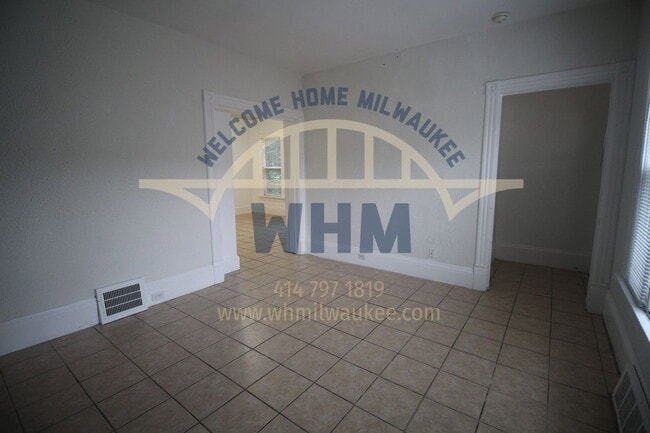 Building Photo - 1140 N 50th Pl