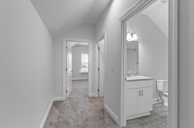 Building Photo - Beautiful Crooked Creek Home Monticello Fo...