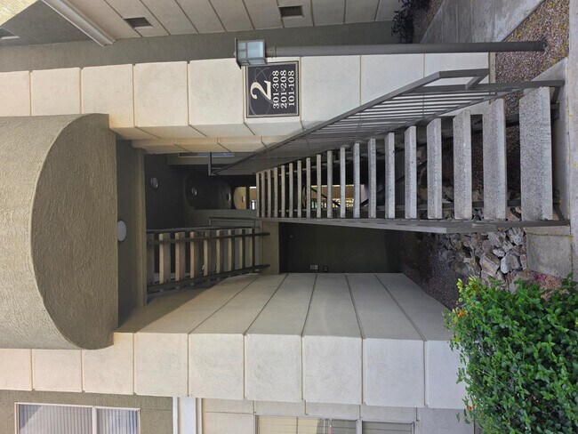 Building Photo - 5303 N 7th St