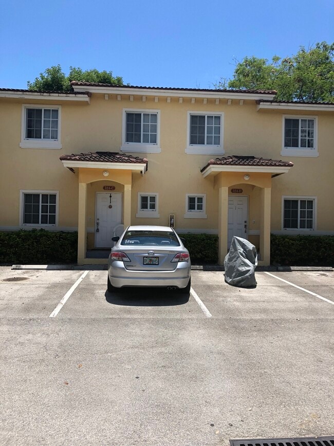 Building Photo - 324 NE 3rd St