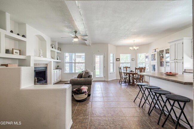 Building Photo - 10904 Duster Dr