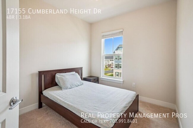 Building Photo - 17155 Cumberland Height Dr