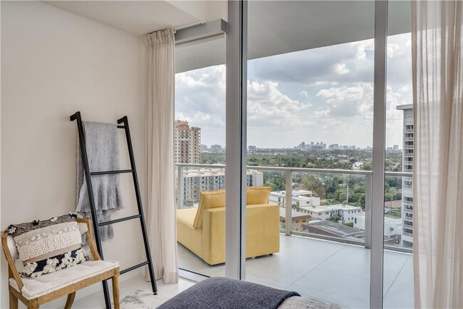 Building Photo - 2200 N Ocean Blvd