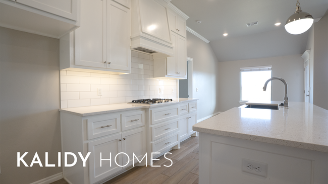 Building Photo - 12500 Elba Dr