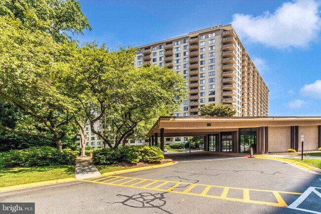 Building Photo - 5225 Pooks Hill Rd