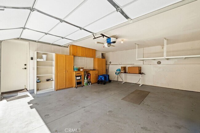 Building Photo - 205 Montana Del Lago Dr
