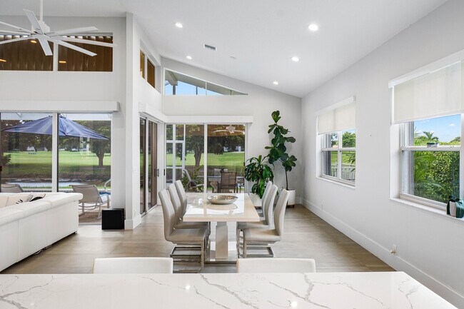 Building Photo - 11605 Privado Way