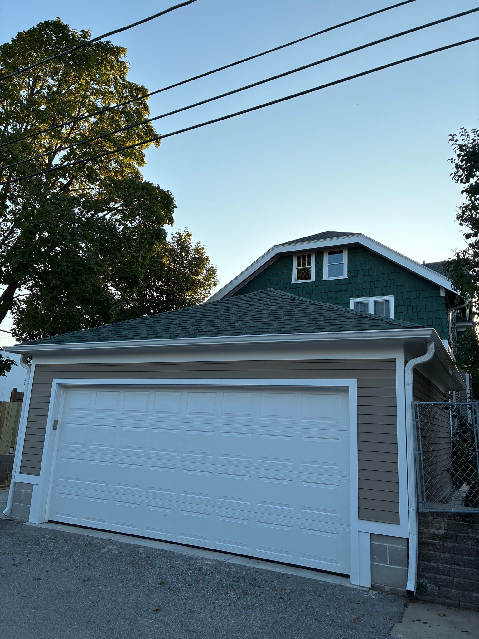 Building Photo - 4012 N Stowell Ave