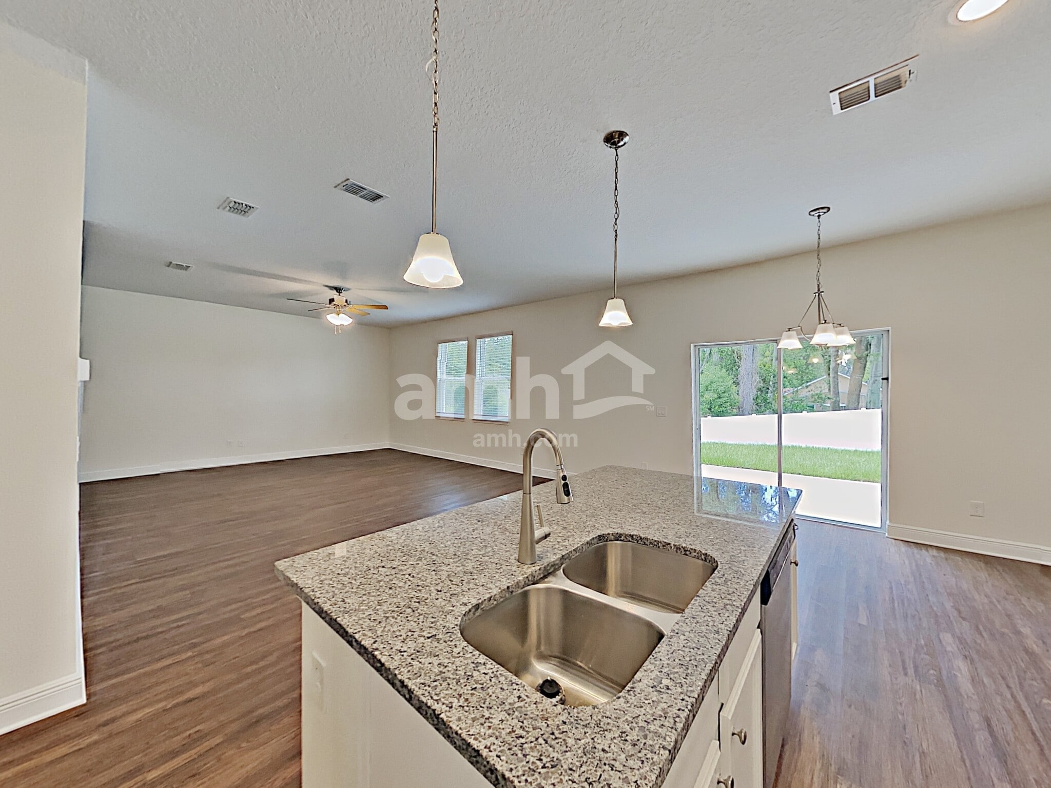 Building Photo - 707 Zarabrooke Ct