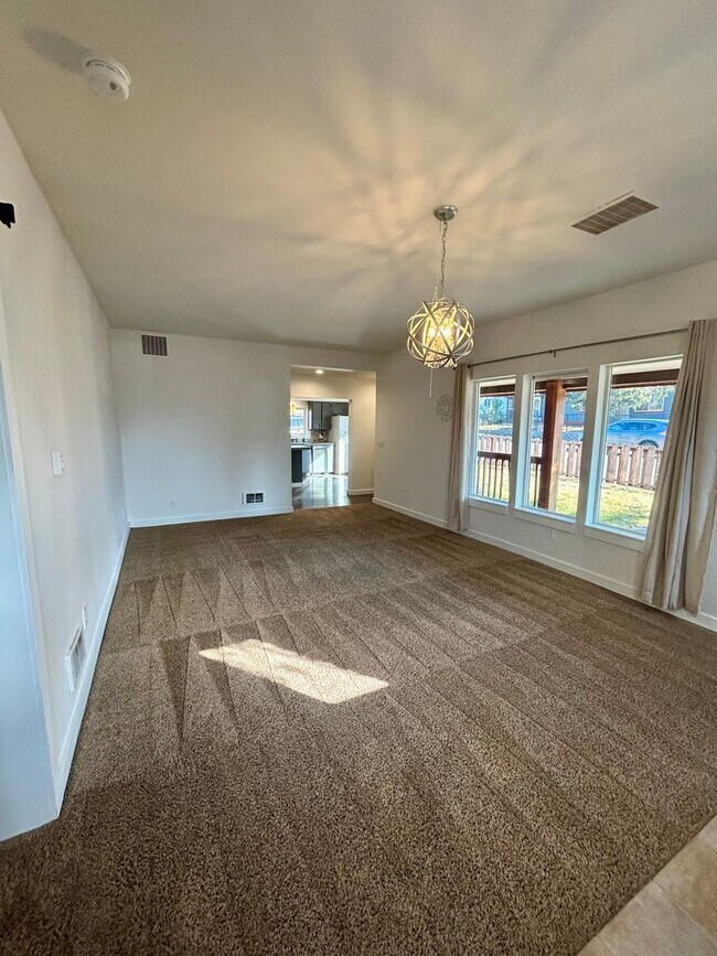 Building Photo - 8230 WA-903