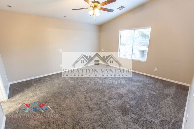 Building Photo - 6714 E Flynn Ave