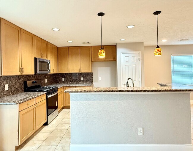 Building Photo - 16026 Arapaho Bend Ln