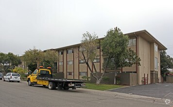 Building Photo - PLAZA