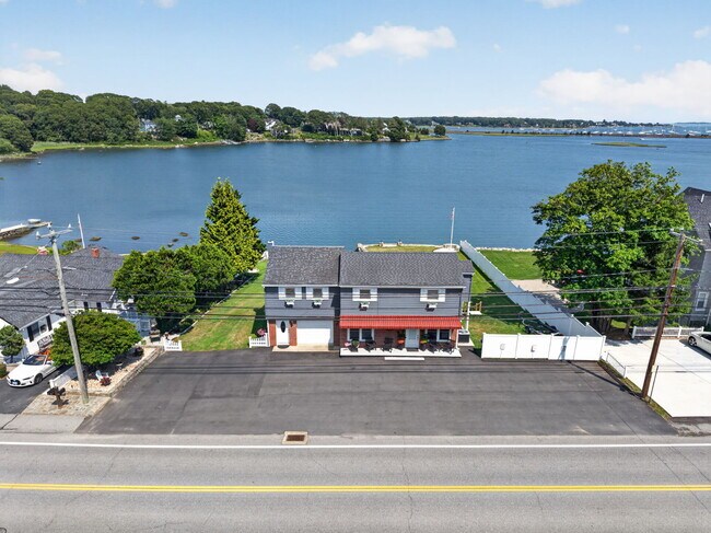 Building Photo - 272 Elm St