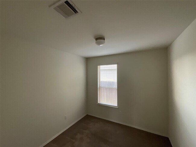 Building Photo - 136 Bonnet Blvd