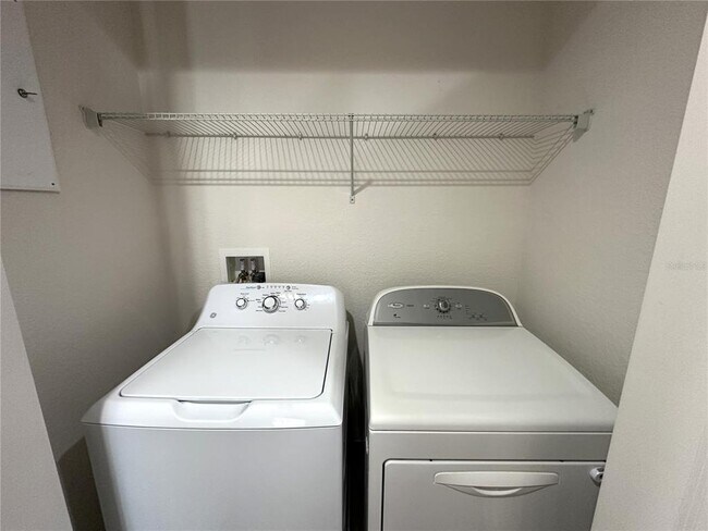 Building Photo - 8474 Kelsall Dr