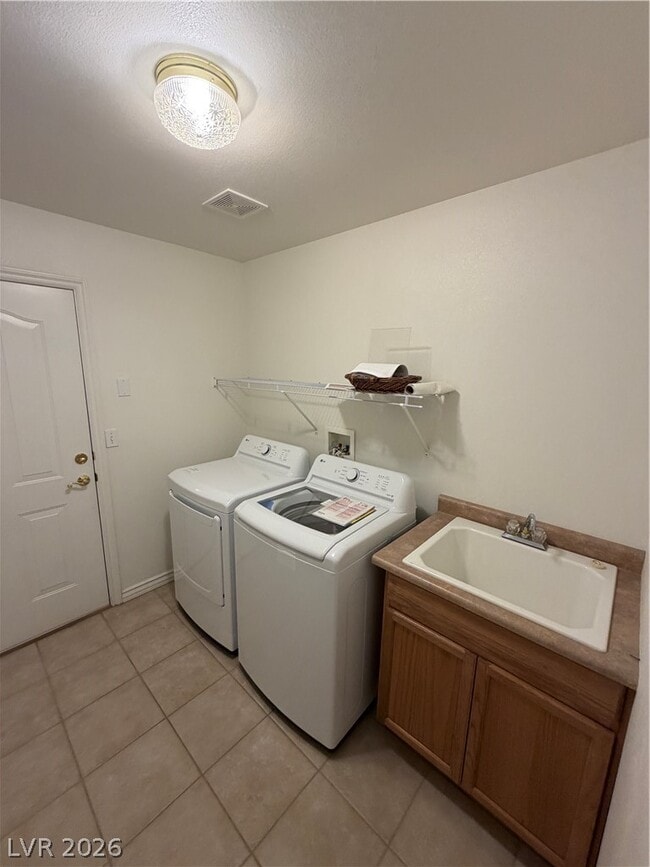Building Photo - 5776 Badlands Ln