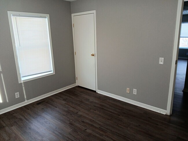 Building Photo - For Rent - Four-Bedroom Two-Bathroom Home Available NOW!