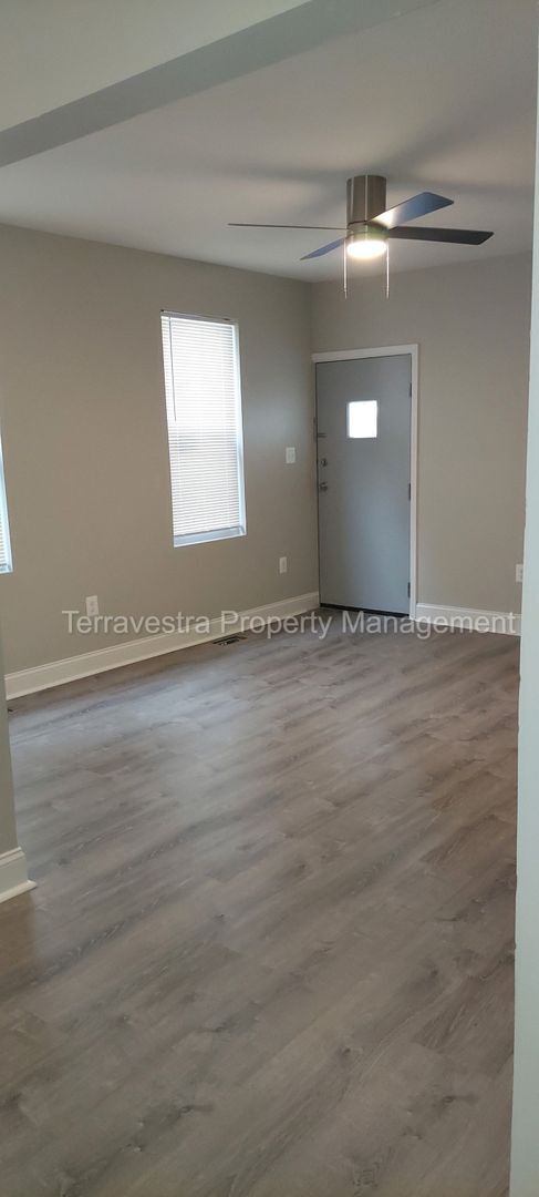 Building Photo - 314-316 S 4th St