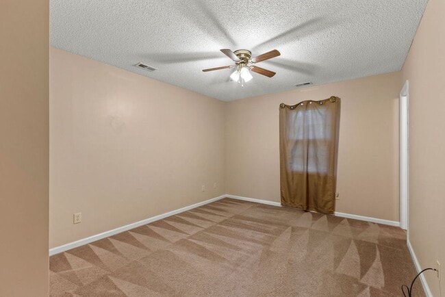 Building Photo - Affordable Single Family Home in Jacksonville