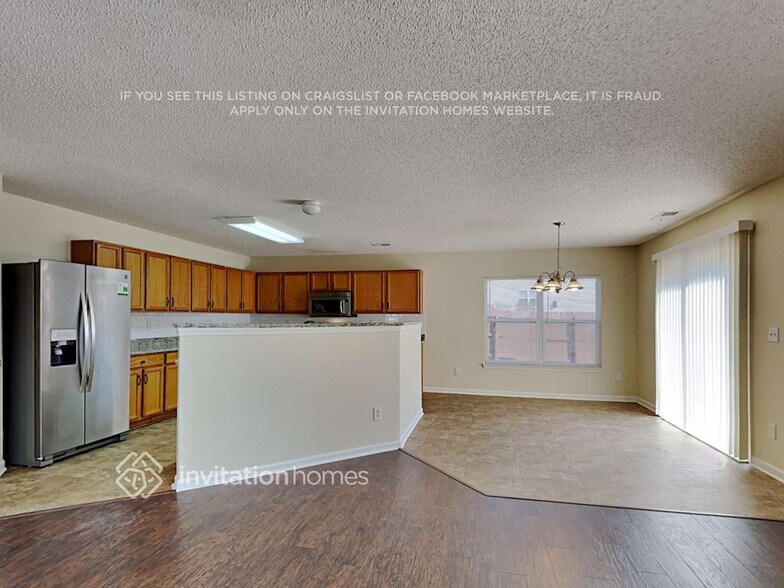 Building Photo - 168 Ranlo Ave