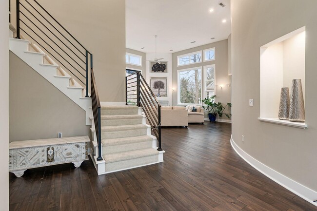 Building Photo - 4602 Sandwich Ct