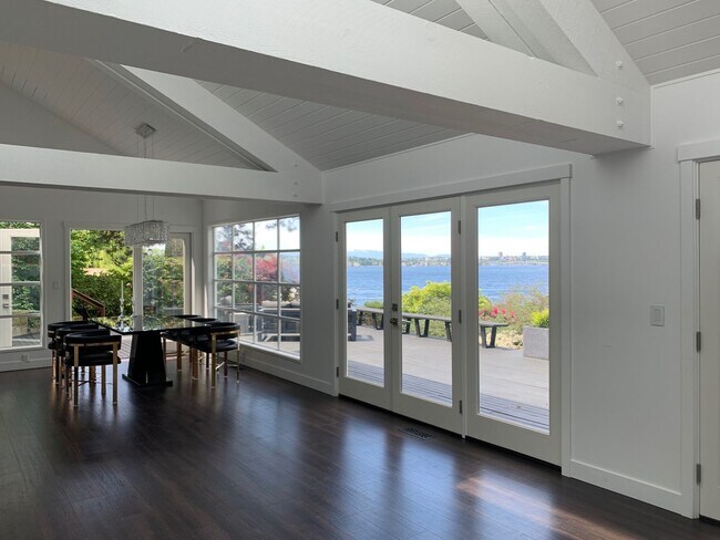 Building Photo - 4Bd/2.25Ba Medina House