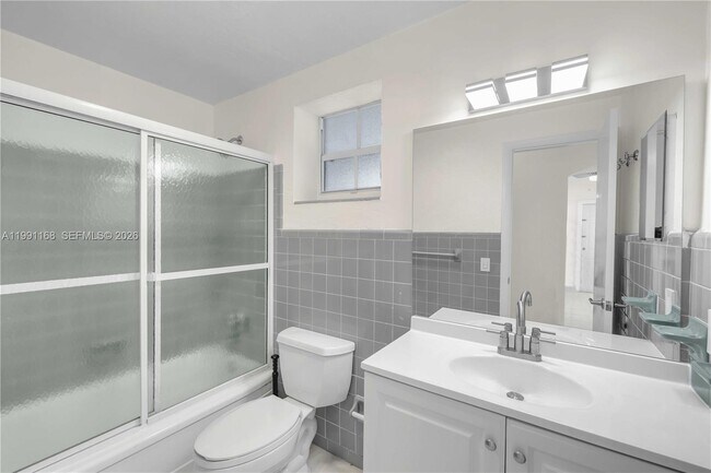 Building Photo - 462 Golden Isles Dr