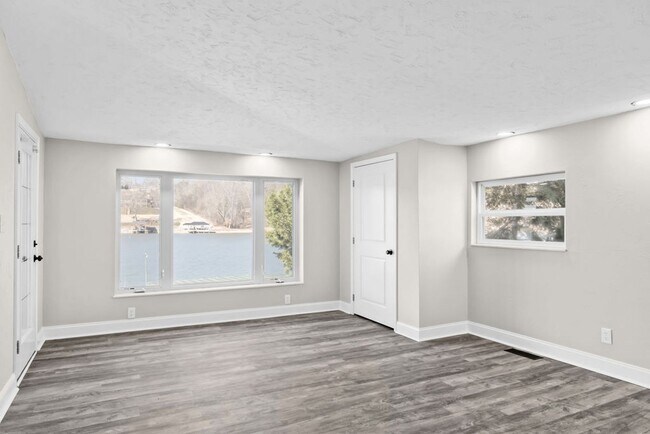 Building Photo - 2BR/2BA Cottage that's on the Rive – Minutes from Downtown Knoxville and Maryville