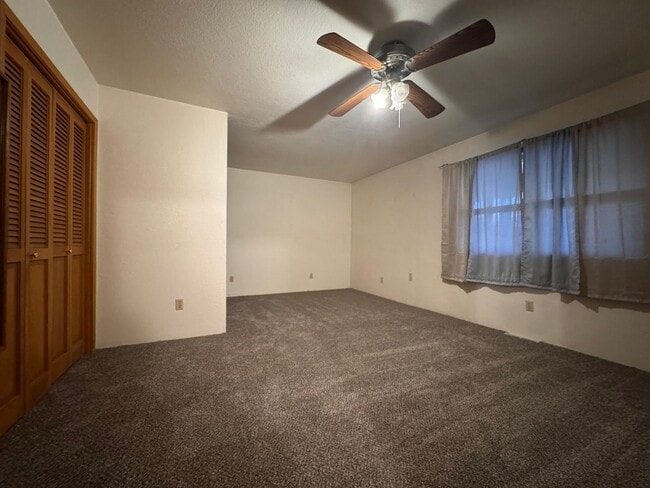 Building Photo - HOUSE FOR RENT IN THE JANESVILLE SCHOOL DI...