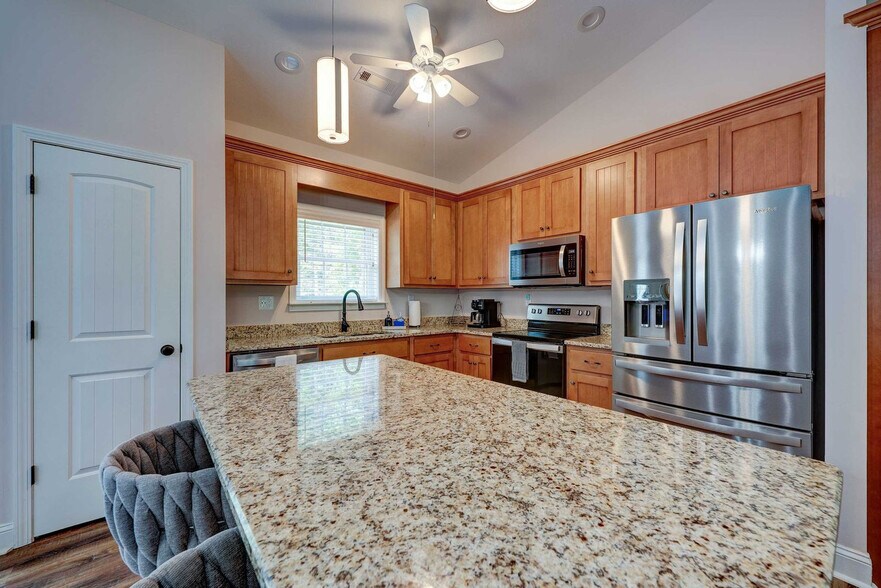 Building Photo - 1428 Power Dam Rd