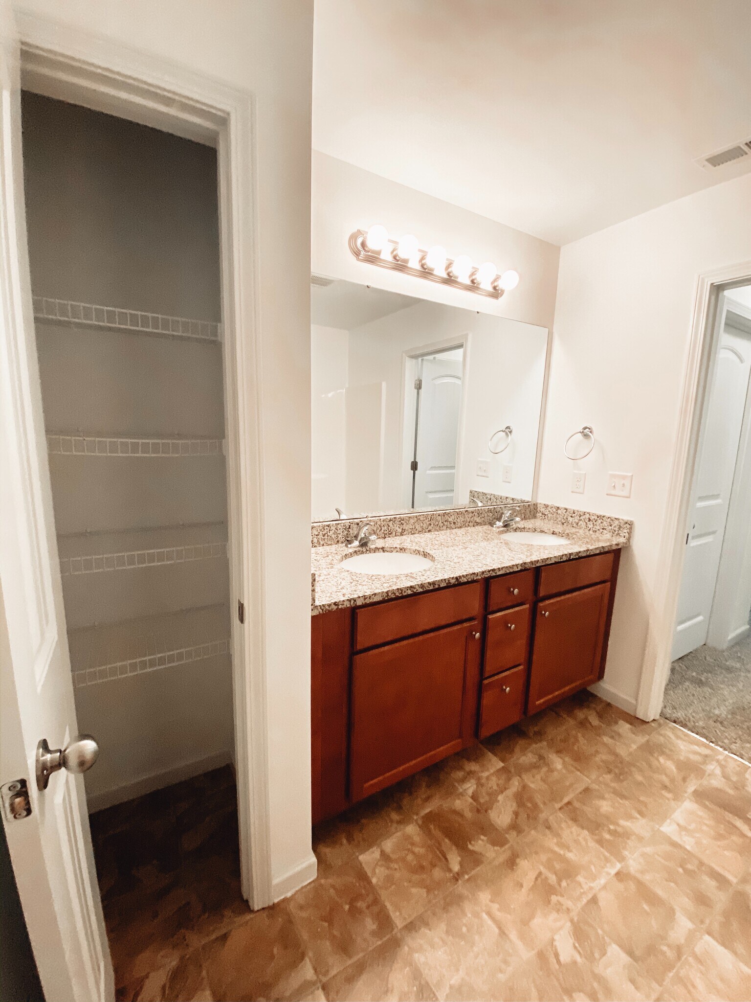 Building Photo - 309 Flat Cove Rd