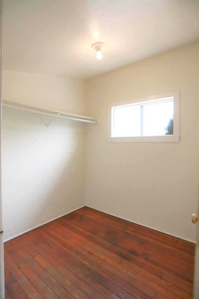 Building Photo - 1712 Sherman Ave