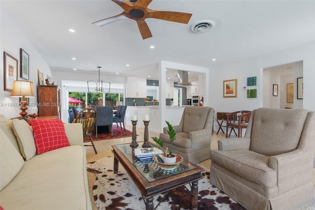 Building Photo - 1639 NE 27th Dr