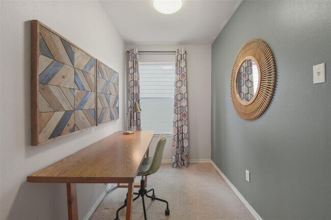 Building Photo - 7 S Villa Oaks Dr